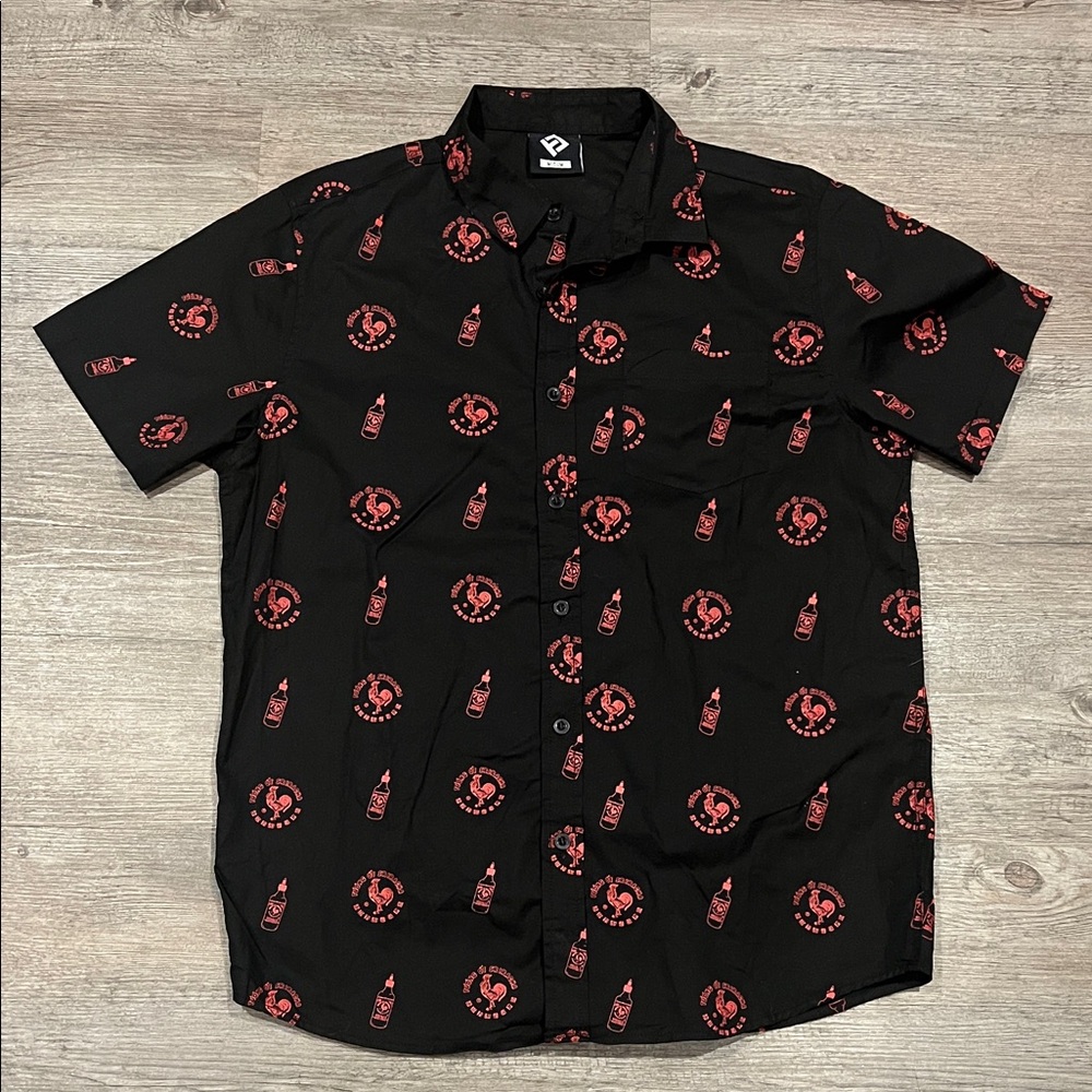 NWOT Tuong Ot Sriracha Men's  Button Down Shirt Short Sleeve Black red M